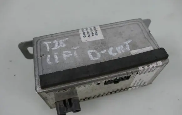 Toyota Avensis T250 Antenna control unit PZ445E933102
