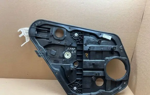 Hyundai i40 Rear window lifting mechanism without motor 814103Z000