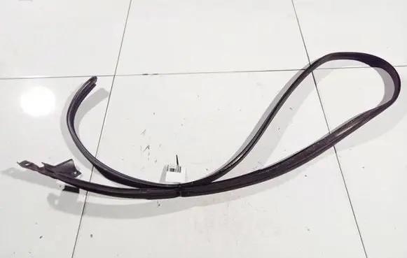Ford Mondeo Mk III Rubber seal front coupe door 