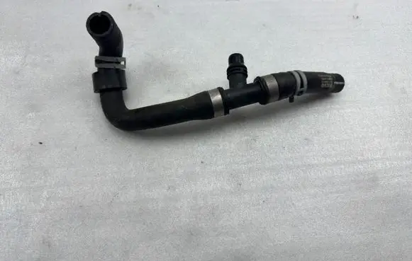 Volvo XC90 Engine coolant pipe/hose 32138615