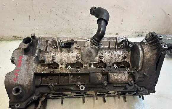 Mercedes-Benz B W245 Engine head 6400162201