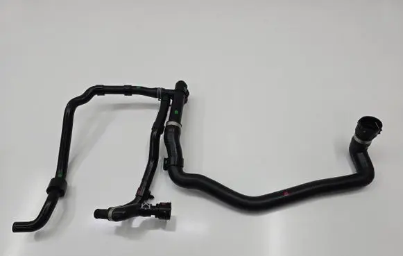 Volkswagen Golf VII Engine coolant pipe/hose 5Q0122051DM