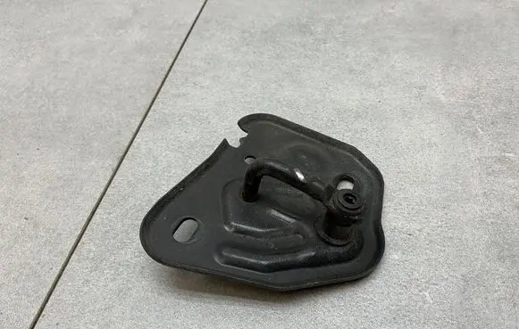 Audi A7 S7 4G Engine bonnet/hood lock/latch loop/hook 4G0823186