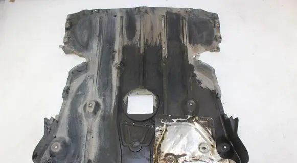 BMW 1 E81 E87 Engine splash shield/under tray 7129318 51164310