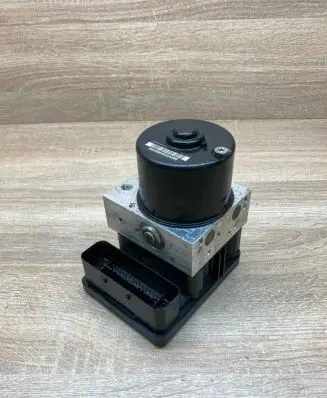 BMW 1 E81 E87 ABS Pump 6787837 6791521