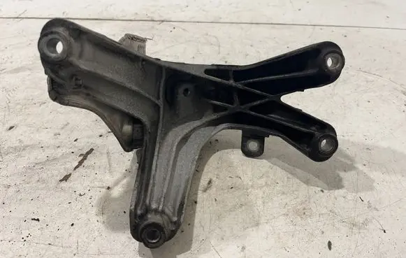 Audi Q5 SQ5 Engine mounting bracket 8K0199308