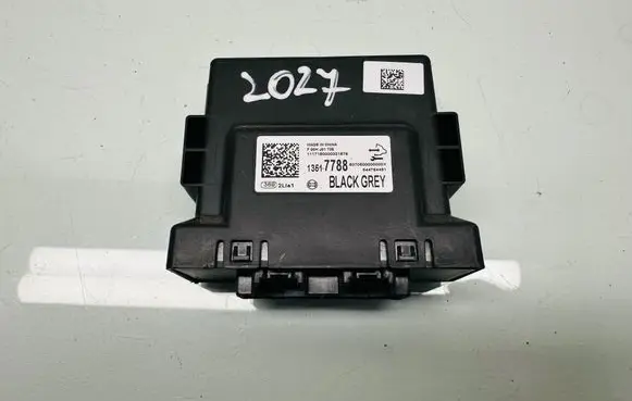 Opel Insignia B Parking PDC control unit/module F00HJ01738 13517788 8370600000
