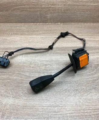 BMW 5 E34 Wiper control stalk 1378868