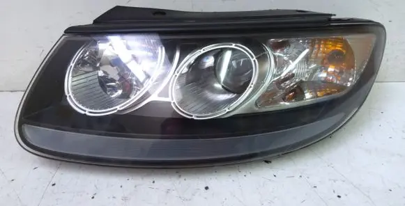 Hyundai Santa Fe Headlight/headlamp 921012BXXX