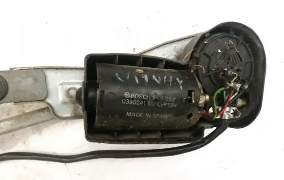 Citroen Xsara Wiper motor 0390241337