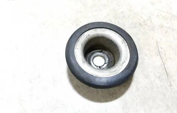 Volkswagen Golf IV Coil spring mount 1j0412319c