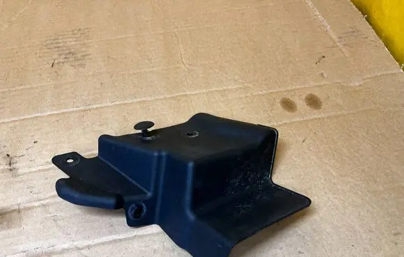 Ford Bronco Rear mudguard M2DB104C21AB