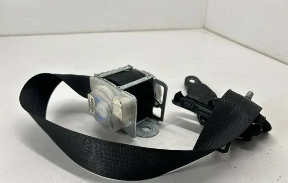Dodge Charger Rear seatbelt 5UZ22DX9AA 507240735A 209302