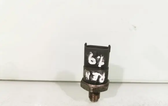 Fuel pressure sensor