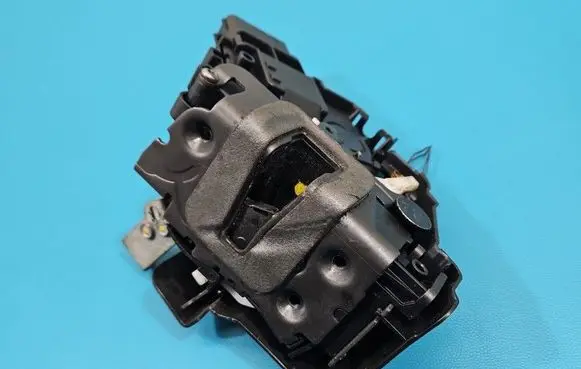 Ford Galaxy Front door lock 6M2A-R21812-AA IMPRK1519356