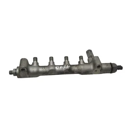 Opel Astra H Fuel main line pipe 090009K0586