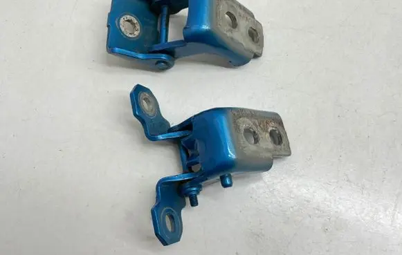 Front door hinge set