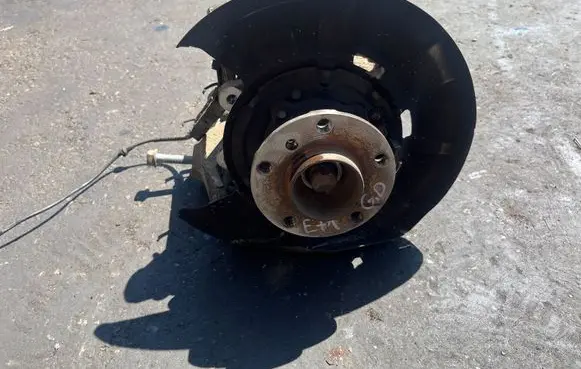 BMW X6 E71 Rear wheel hub spindle/knuckle