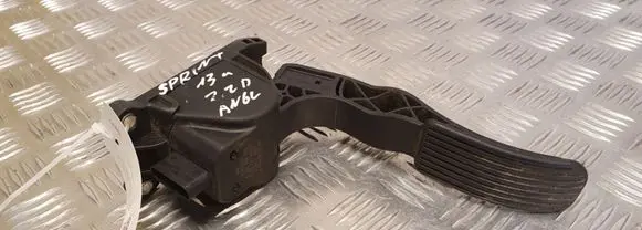 Mercedes-Benz Sprinter W906 Accelerator throttle pedal A9063000304