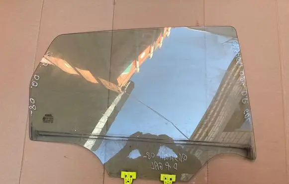 Nissan Qashqai Rear door window glass 43R00048 DOT24M188AS2