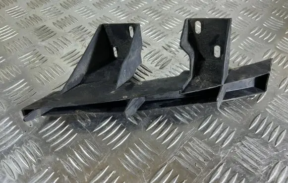 Audi Q7 4L Front bumper mounting bracket 4L0807334