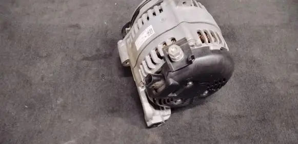 BMW 3 F30 F35 F31 Generator/alternator 8645325