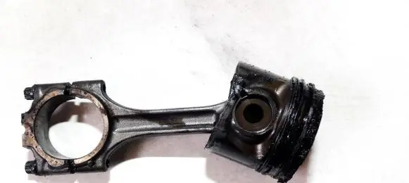Volvo V70 Piston with connecting rod
