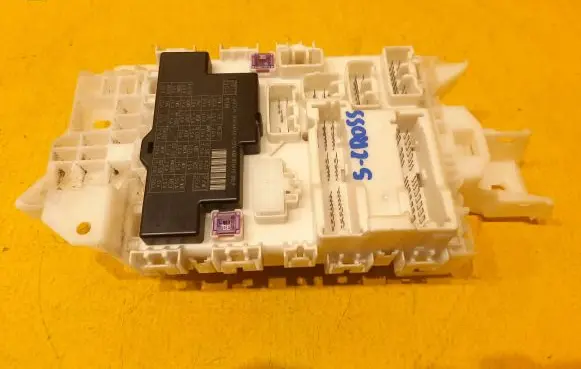 Suzuki SX4 S-Cross Fuse box set AA102667