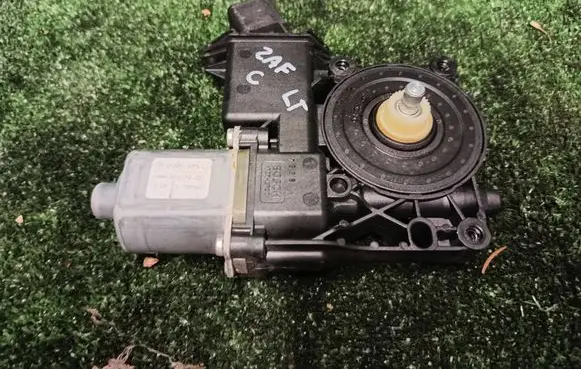 Opel Zafira C Rear door window regulator motor 20951583