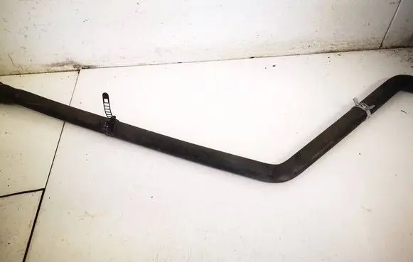 Engine coolant pipe/hose