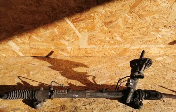 Ford Focus Steering rack 5M513200ED