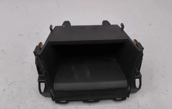 Suzuki Vitara (LY) Dashboard storage box/compartment 7382354P0