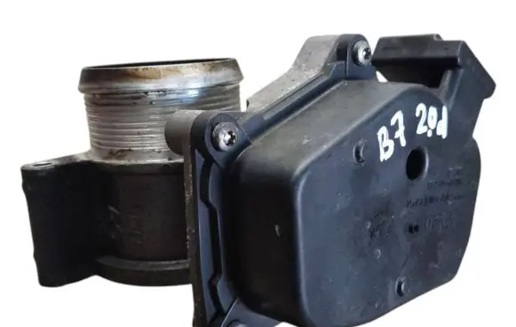 Volkswagen PASSAT B7 Throttle valve 03L128063Q