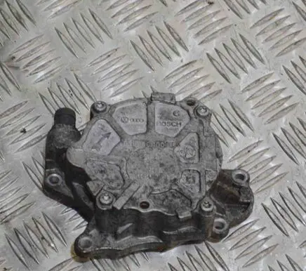 Volkswagen PASSAT B6 Vacuum pump 03L145100