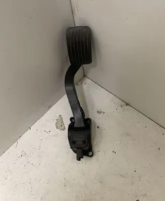 Peugeot 3008 I Accelerator throttle pedal 9671416880