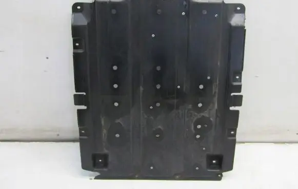 Suzuki Swift III Engine splash shield/under tray KRIS235789