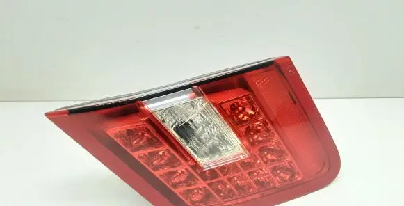 Mercedes-Benz E W212 Tailgate rear/tail lights A2128200864