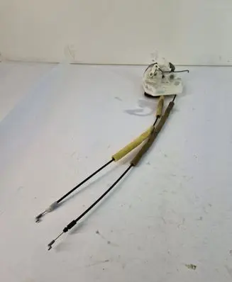 Mazda 2 Front door lock
