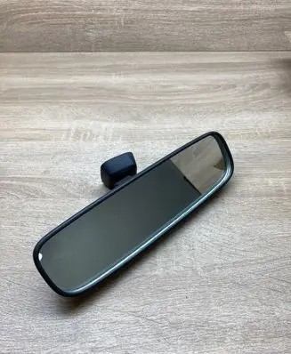 Rear view mirror (interior)