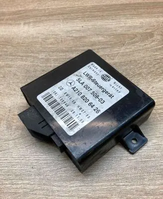 Mercedes-Benz E W210 Light module LCM A2108206426