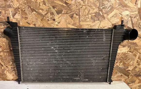 Saab 9-5 Intercooler air channel guide 4576039