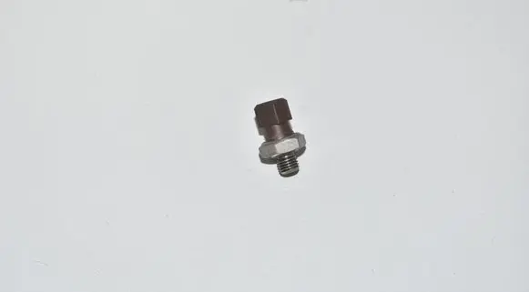 BMW 4 F32 F33 Oil pressure sensor 8611273 2367061 7620512