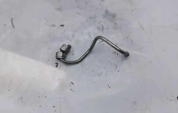Jeep Grand Cherokee Fuel injector supply line/pipe NOCODE