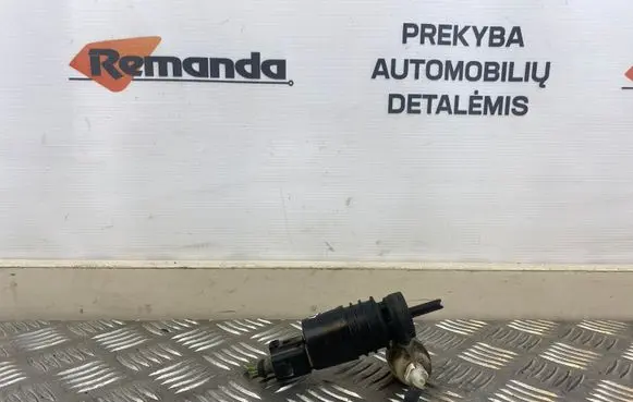 Volkswagen Transporter - Caravelle T5 Windscreen/windshield washer pump 1K6955651