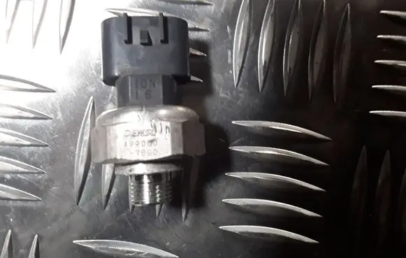 Toyota Verso Air conditioning (A/C) pressure sensor 4990007880