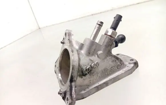 Volkswagen Golf VII Air intake duct part 04L128637B