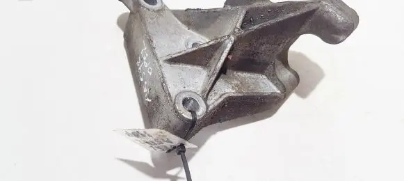 Opel Vectra B Engine mounting bracket 90496729