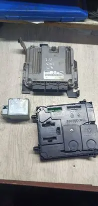 Renault Laguna III Engine ECU kit and lock set 0281014646