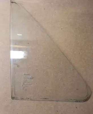 Volkswagen Golf I Front vent window/glass (coupe) 171845252