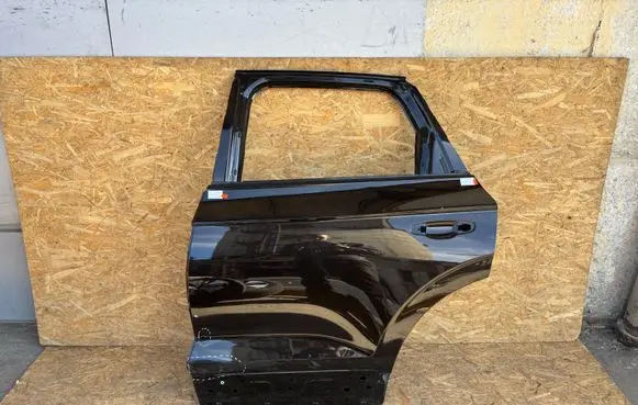 Volkswagen Touareg III Rear door T608333111 KT50T2K